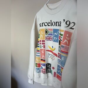 Abercrombie Olympic Graphic Crew
Size: M
